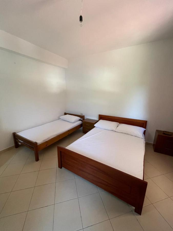 Hotel Prifti * Himare